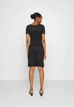 SHORT SLEEVES RUCHED WAIST MINI FLARED DRESS - Jerseykleid - Black 8 SHORT SLEEVES RUCHED WAIST MINI FLARED DRESS - Jerseykleid - Black -Anna Field 2adfa25012d34af7bc292437f6e55ebc