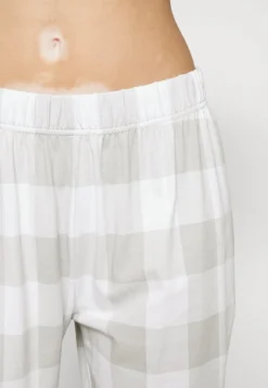 Anna Field Nachtwäsche Set - Grey 11 Anna Field Nachtwäsche Set - Grey -Anna Field 31a9a407178c4f05914d8c27cbb3ccb6