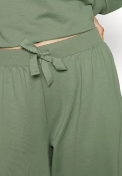 Anna Field Nachtwäsche Set - Khaki 11 Anna Field Nachtwäsche Set - Khaki -Anna Field 979e1c88e83d4d76a08f6239c136f16f