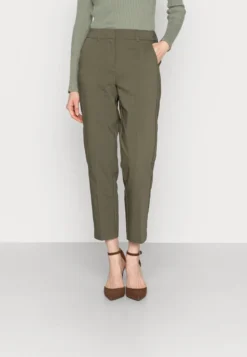 Anna Field Chino - Dark Green 11 Anna Field Chino - Dark Green -Anna Field b2b63042d5804a2ca232080b4c30784c 1