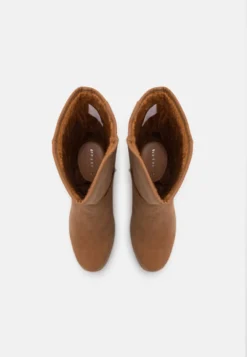 Anna Field WINTER BOOT - Keilstiefelette - Cognac -Anna Field cffb9f97d1de47db94e1ac2c257045ff