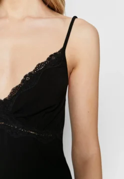 Anna Field HEIDI SHORT SLEEVES VISCOSE NIGHTDRESS - Nachthemd - Black 10 Anna Field HEIDI SHORT SLEEVES VISCOSE NIGHTDRESS - Nachthemd - Black -Anna Field f52d06253ac54a1d8dca7a50c0b4db6d